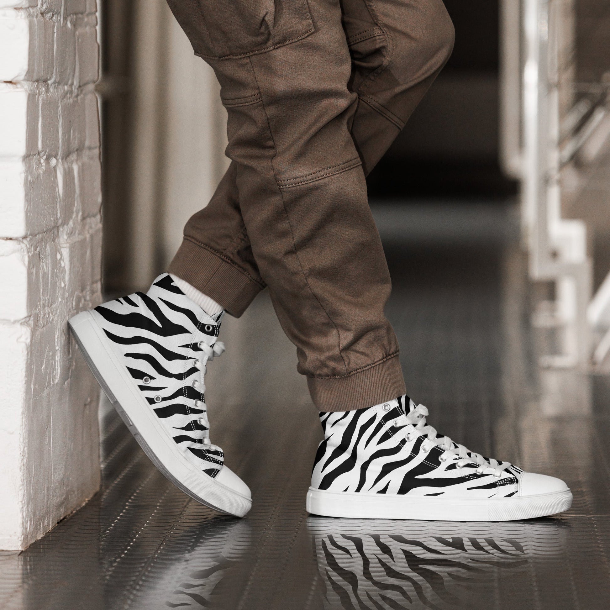 High Top Canvas Shoes - White Tiger - Physique Bodyware